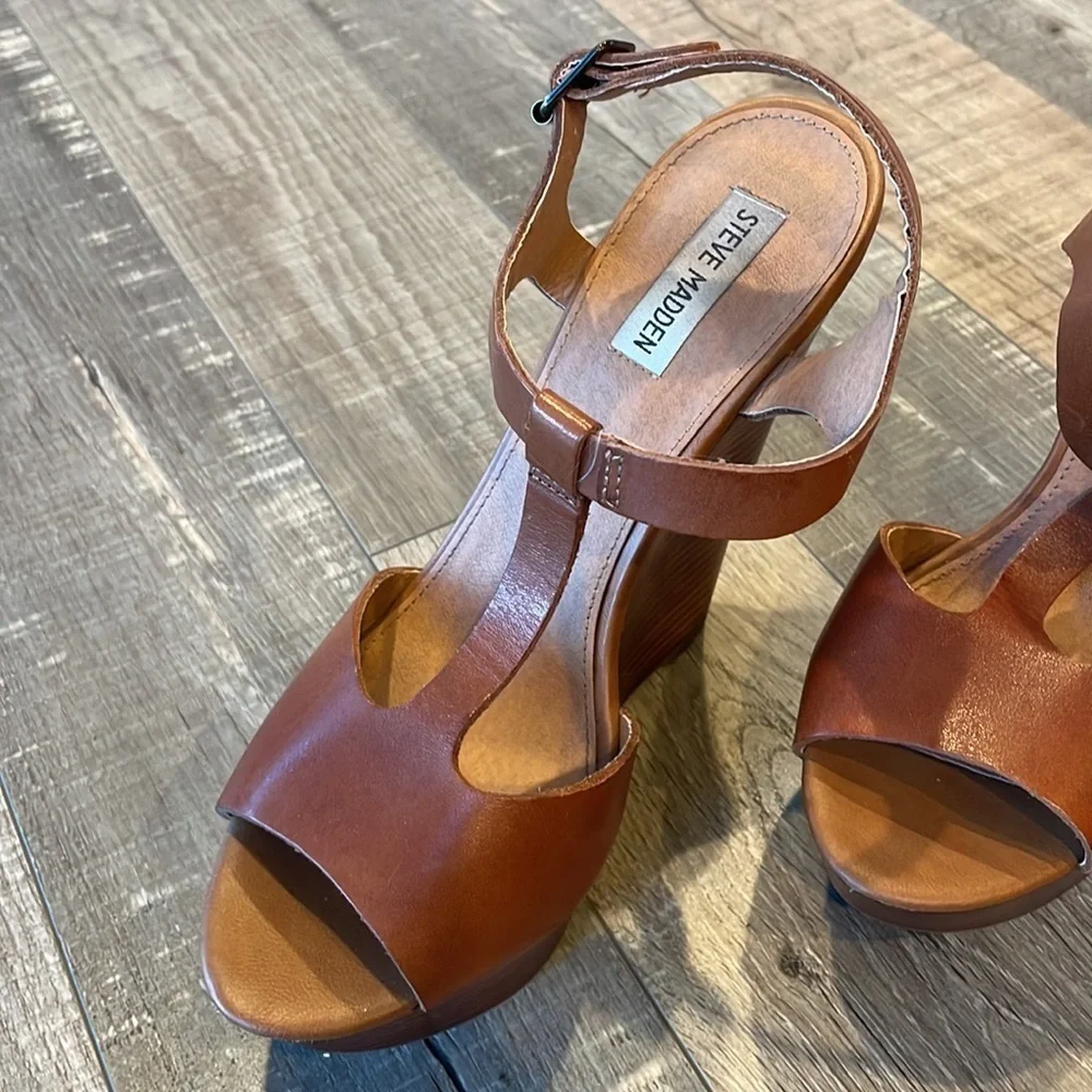 Steve Madden brown leather T strap open toe wood platform sandals size 10